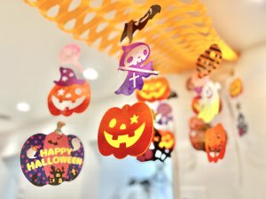 院内のハロウィン飾り