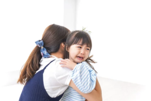 泣く子供