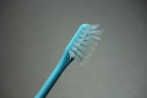 毛先が開いた歯ブラシ